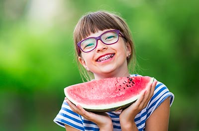 11 Healthy Snacks to Eat When You Have Braces